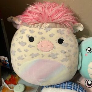 Nia the Squishmallow